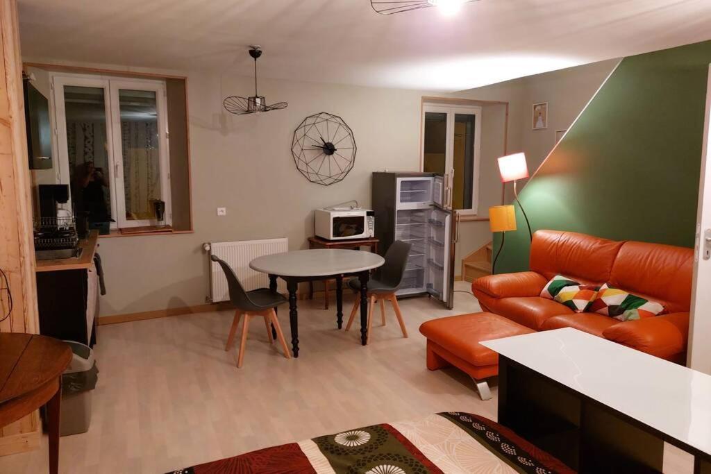 Studio Cosy De 2 A 4 Personnes Au Coeur Du Haut Doubs, Entre Les Lacs, Les Montagnes Et Les Vignobles Daire Frasne Dış mekan fotoğraf